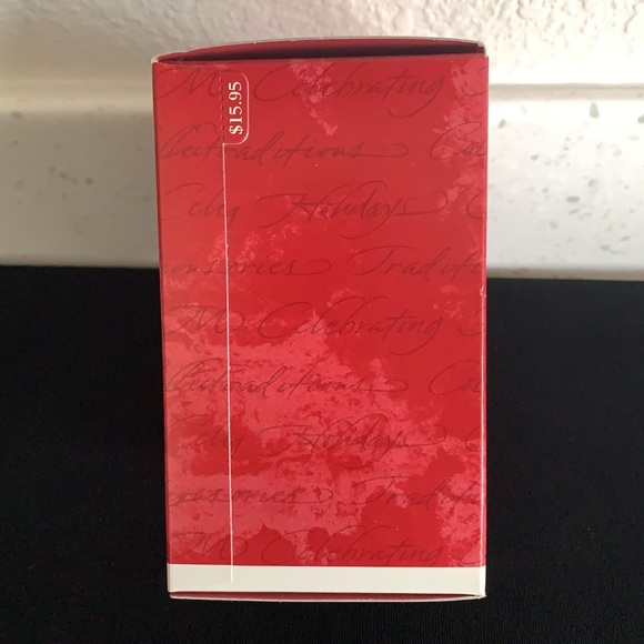 1998 Hallmark Holiday Barbie Ornament - Picture 4 of 13